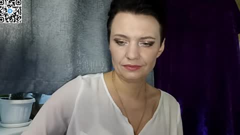 Snapshot of hotmamaqueen234 chatting on May 2026 02:45:01 PM hotmamaqueen234 online show from May 2026 02:45:01 PM