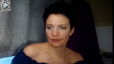 hotmamaqueen234 online show from June 2026 07:05:02 AM