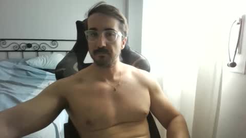hotman_40_ online show from September 2025 01:43:02 PM