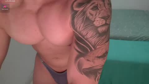 Snapshot of hotmusclebaby chatting on June 2026 07:32:01 AM Max online show from June 2026 07:32:01 AM