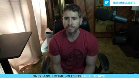 Snapshot of hotmuscles6t9 chatting on April 2026 02:20:01 PM hotmuscles6t9 online show from April 2026 02:20:01 PM