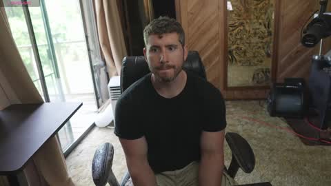 Snapshot of hotmuscles6t9 chatting on April 2026 07:22:01 PM hotmuscles6t9 online show from April 2026 07:22:01 PM