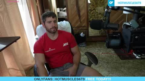 Snapshot of hotmuscles6t9 chatting on May 2026 03:30:02 PM hotmuscles6t9 online show from May 2026 03:30:02 PM