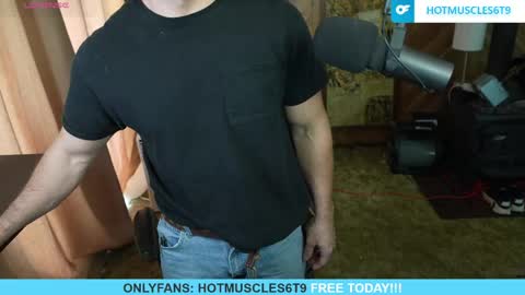 Snapshot of hotmuscles6t9 chatting on May 2026 05:34:02 PM hotmuscles6t9 online show from May 2026 05:34:02 PM