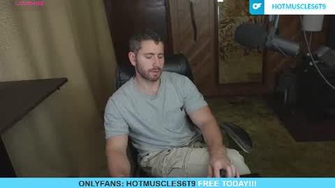 Snapshot of hotmuscles6t9 chatting on June 2026 01:41:02 AM hotmuscles6t9 online show from June 2026 01:41:02 AM