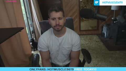 Snapshot of hotmuscles6t9 chatting on June 2026 02:03:02 PM hotmuscles6t9 online show from June 2026 02:03:02 PM