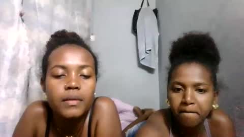 hotskinny98 online show from March 2026 06:26:01 PM