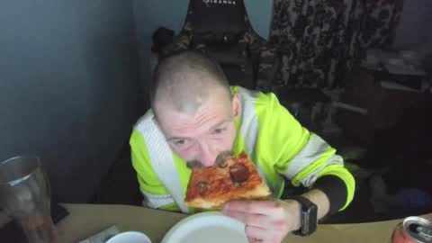 hot online show from March 2025 06:22:01 PM