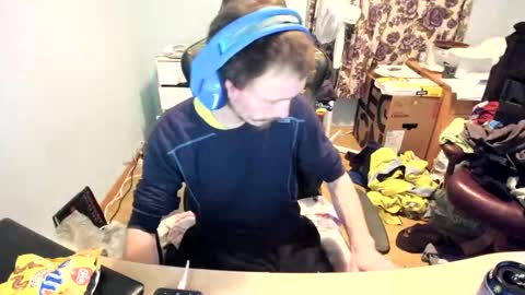 hot online show from November 2025 04:18:02 PM