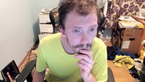 hot online show from December 2025 06:35:02 PM