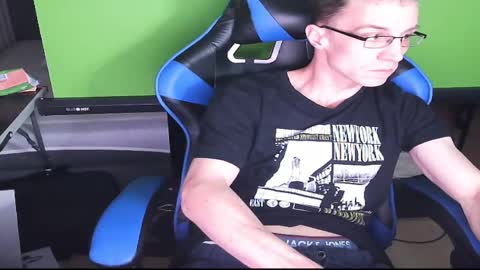 hotsummerboy89 online show from January 2025 06:31:01 PM