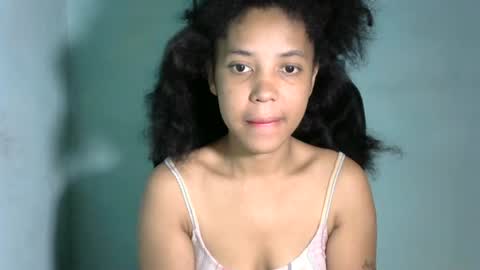 Snapshot of hott_beauty chatting on July 2026 05:04:01 AM MULAN online show from July 2026 05:04:01 AM