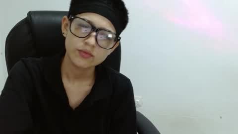 hott_cute69 online show from October 2025 09:33:01 AM