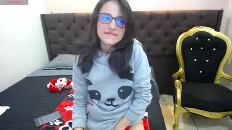 HottCandy21 online show from December 2024 03:41:01 PM