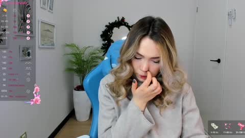 Snapshot of hottease_pvt chatting on December 2024 08:51:02 AM hello Im Eva online show from December 2024 08:51:02 AM