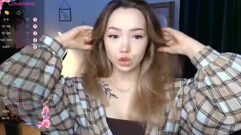 Snapshot of hottease_pvt chatting on December 2024 02:23:01 AM hello Im Eva online show from December 2024 02:23:01 AM