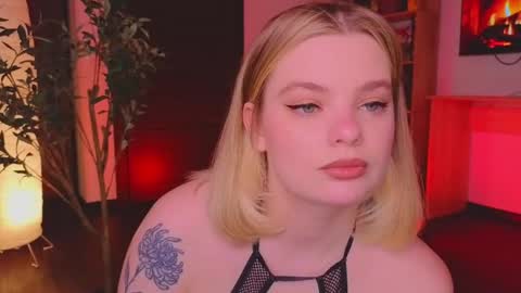 Snapshot of hottie_jane chatting on April 2026 05:11:01 AM Jane online show from April 2026 05:11:01 AM
