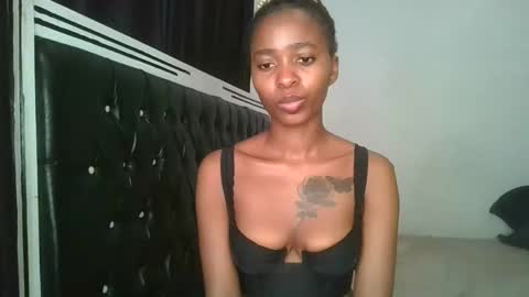 Snapshot of hottie_mistie chatting on May 2026 10:55:02 AM hottie_mistie online show from May 2026 10:55:02 AM