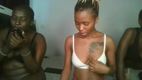Snapshot of hottie_mistie chatting on May 2026 11:15:01 AM hottie_mistie online show from May 2026 11:15:01 AM