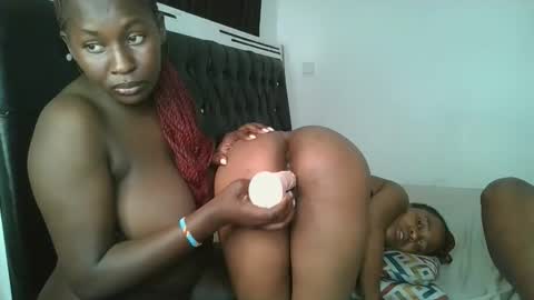 Snapshot of hottie_mistie chatting on May 2026 11:43:01 PM hottie_mistie online show from May 2026 11:43:01 PM