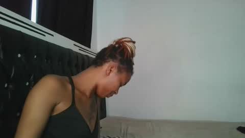 Snapshot of hottie_mistie chatting on May 2026 07:04:02 AM hottie_mistie online show from May 2026 07:04:02 AM