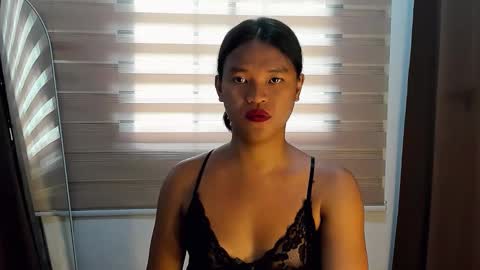 Maxine online show from December 2025 01:32:02 AM