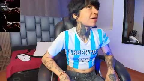 Snapshot of hottiesjuls chatting on June 2026 07:13:01 PM Juls online show from June 2026 07:13:01 PM