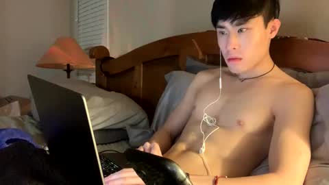 hottiewithabody101 online show from April 2026 01:12:02 PM