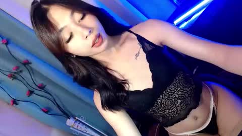 SCARLET online show from October 2025 08:03:02 PM