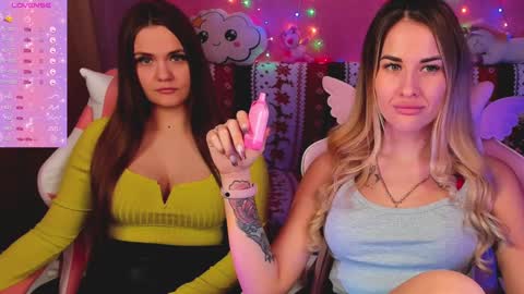 Snapshot of hotty_girls_here chatting on January 2025 01:06:02 PM Ivanna and Jessica online show from January 2025 01:06:02 PM
