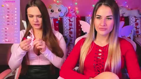 Snapshot of hotty_girls_here chatting on February 2025 01:16:01 PM Ivanna and Jessica online show from February 2025 01:16:01 PM