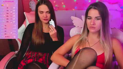 Snapshot of hotty_girls_here chatting on September 2025 12:10:01 PM Ivanna and Jessica online show from September 2025 12:10:01 PM