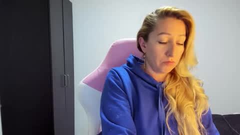 hottychrystal online show from February 2026 01:53:02 AM