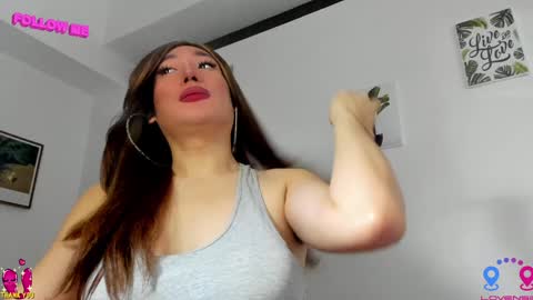 Snapshot of hottycrishinaxx chatting on December 2024 09:02:02 AM crishinahotty online show from December 2024 09:02:02 AM