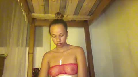 Snapshot of hottyfgirl chatting on February 2025 05:47:01 PM HottyFGirl online show from February 2025 05:47:01 PM