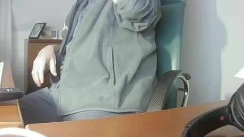 Snapshot of hpeter111 chatting on February 2025 09:10:01 PM Peter online show from February 2025 09:10:01 PM