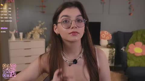 Diane online show from December 2025 07:19:02 PM