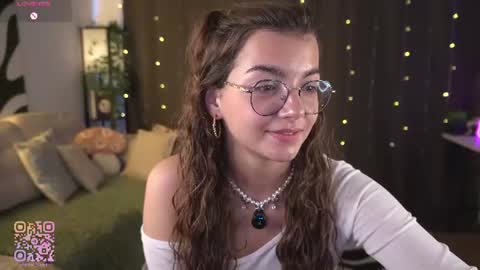 Snapshot of huba_booba chatting on July 2026 10:19:01 AM Diane online show from July 2026 10:19:01 AM