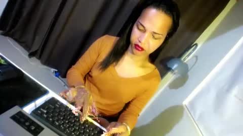 Snapshot of hugcock69_precious chatting on December 2024 10:16:01 AM Precious online show from December 2024 10:16:01 AM