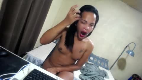 Snapshot of hugcock69_precious chatting on January 2025 04:59:01 PM Precious online show from January 2025 04:59:01 PM