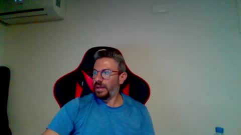 Snapshot of huge__cumshot chatting on June 2026 04:39:02 PM huge__cumshot online show from June 2026 04:39:02 PM
