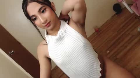 Snapshot of hugeasiancockandrea chatting on December 2024 01:32:02 PM drea online show from December 2024 01:32:02 PM