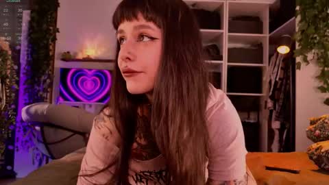 Mika online show from March 2026 12:32:01 PM