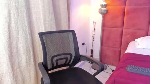 Hugo Cano online show from November 2025 02:01:02 AM