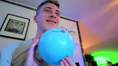 Hugo online show from January 2026 09:17:01 PM