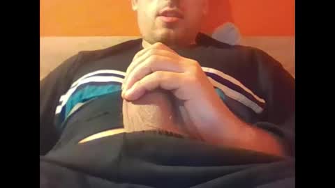 Snapshot of hugothewood1001 chatting on December 2024 07:54:01 PM hugothewood1001 online show from December 2024 07:54:01 PM