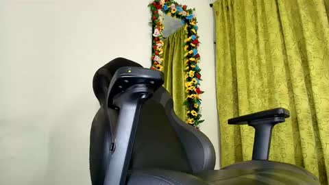 Snapshot of huila97 chatting on May 2026 01:47:02 AM elecktra12 online show from May 2026 01:47:02 AM