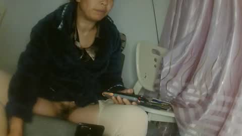 hujiajia520321431 online show from October 2025 12:16:01 PM