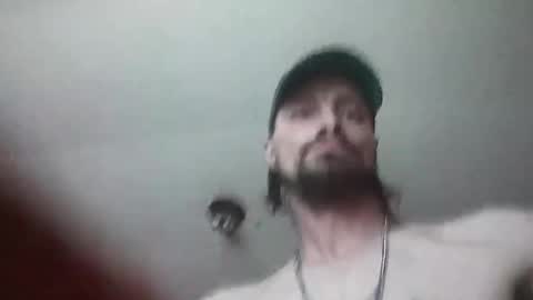 Snapshot of hume420 chatting on January 2025 04:33:01 PM hume420 online show from January 2025 04:33:01 PM