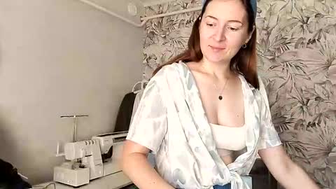 HumpyGrey online show from October 2025 08:48:02 AM